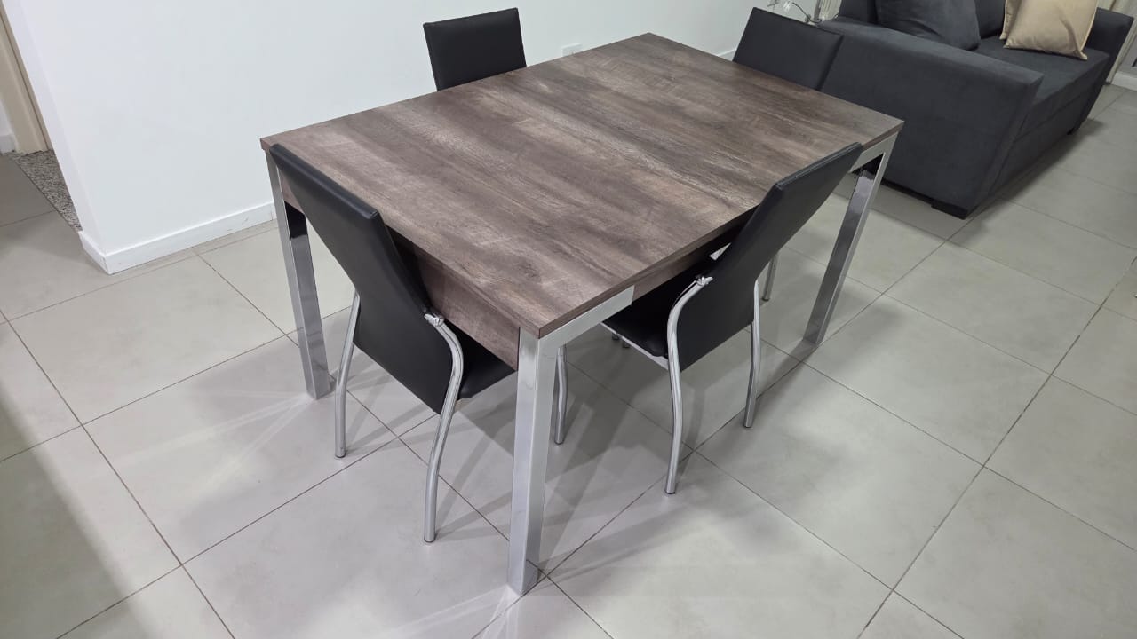 MESA CAPRI TAPA MELAMINA CON PATAS CROMADAS - Imagen 2