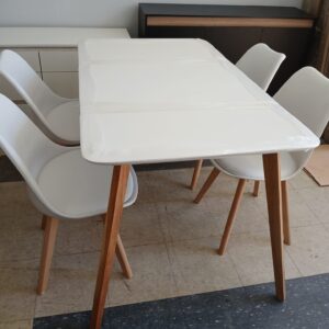 JUEGO MESA 1,30 M + 4 SILLAS TULIP