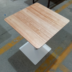 MESA 70 X 70 M BASE CUADRADA TAPA PARAISO